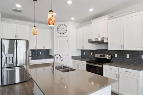 Kitchen - 3373 Wauseon Dr, Saint Cloud, FL 34772 photo 3 of 4