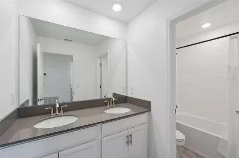 Bath - 3373 Wauseon Dr, Saint Cloud, FL 34772 photo 3 of 5