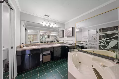 Bath - 6935 Big Bend Dr, Saint Cloud, FL 34771 photo 2 of 6