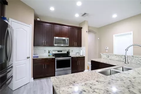 Kitchen - 13622 Darchance Rd, Windermere, FL 34786 photo 2 of 5
