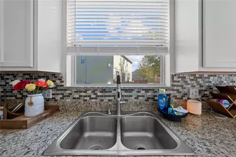 Kitchen - 3452 Goldeneye Ln, Saint Cloud, FL 34772 photo 5 of 5
