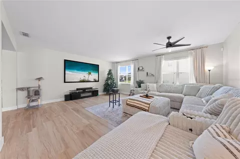 Living - 3452 Goldeneye Ln, Saint Cloud, FL 34772 photo 3 of 3