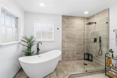 Bath - 1785 Sundance Dr, Saint Cloud, FL 34771 photo 2 of 4