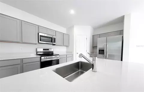 Kitchen - 1658 Teagan Ln, Winter Haven, FL 33884 photo 2 of 5