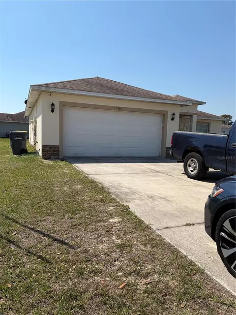 1939 Manatee Dr, Kissimmee, FL 34759