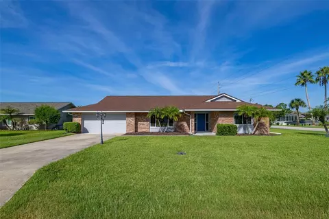 2 Claymont Ct S, Palm Coast, FL 32137