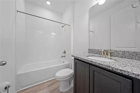 Bath - 920 Livestock Loop, Saint Cloud, FL 34771 photo 4 of 4