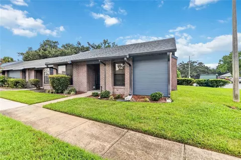 Exterior - 2791 King Oak Cir, Saint Cloud, FL 34769 photo 2 of 8