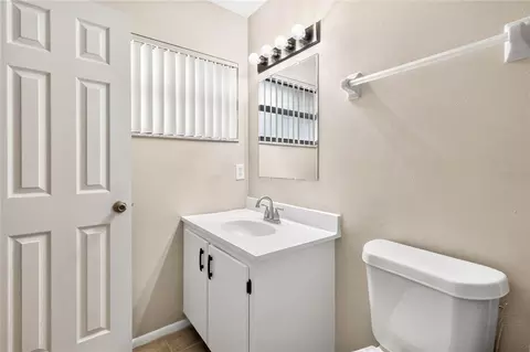 Bath - 2791 King Oak Cir, Saint Cloud, FL 34769 photo 2 of 4
