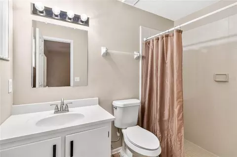 Bath - 2791 King Oak Cir, Saint Cloud, FL 34769 photo 1 of 4