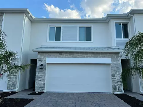 225 Bogey Dr, Davenport, FL 33896