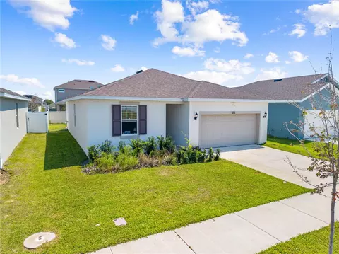 425 Silver Palm Dr, Haines City, FL 33844