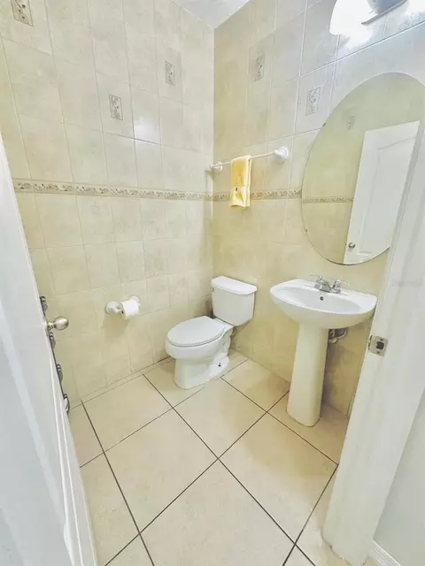 Bath - 1901 Nations Way, Saint Cloud, FL 34769 photo 2 of 4