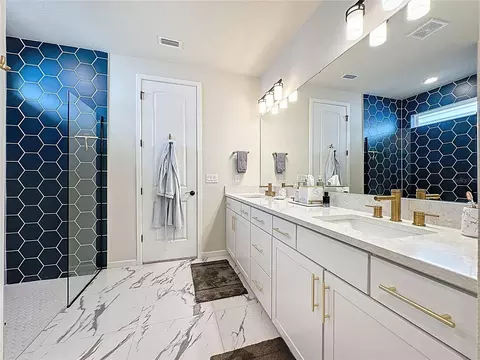 Bath - 6514 Barnstorm Way, Saint Cloud, FL 34771 photo 2 of 3