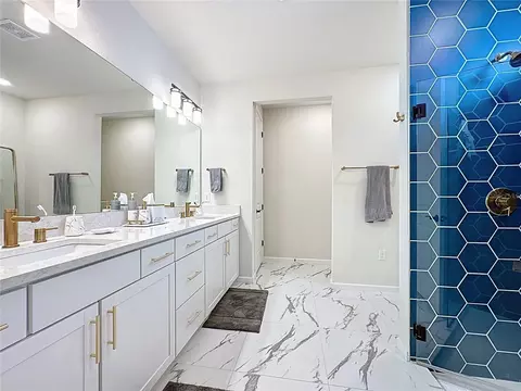 Bath - 6514 Barnstorm Way, Saint Cloud, FL 34771 photo 1 of 3