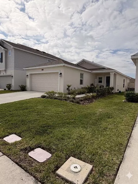 4260 Pebbles Throw Dr, Kissimmee, FL 34746