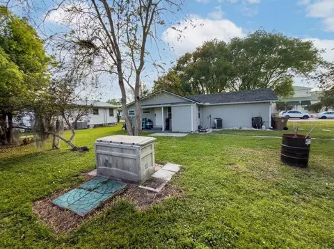 Exterior - 1611 Salmon St, Saint Cloud, FL 34771 photo 8 of 9