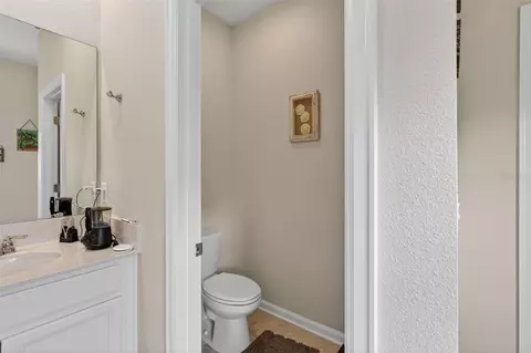 Bath - 4221 Holstein St, Saint Cloud, FL 34772 photo 2 of 5