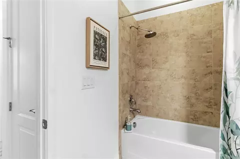 Bath - 2489 Datura Loop, Saint Cloud, FL 34772 photo 7 of 7