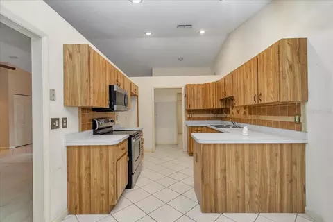 Kitchen - 5141 SE 36th Ave, Ocala, FL 34480 photo 1 of 3