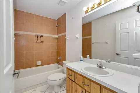 Bath - 5141 SE 36th Ave, Ocala, FL 34480 photo 1 of 3
