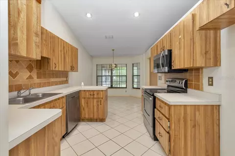 Kitchen - 5141 SE 36th Ave, Ocala, FL 34480 photo 2 of 3