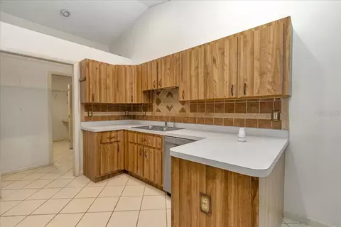 Kitchen - 5141 SE 36th Ave, Ocala, FL 34480 photo 3 of 3