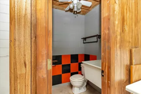 Bath - 5141 SE 36th Ave, Ocala, FL 34480 photo 3 of 3