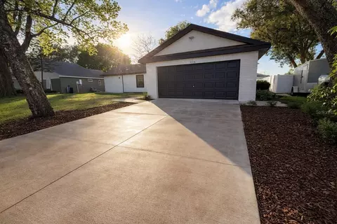 12216 Florida Woods Ln, Orlando, FL 32824