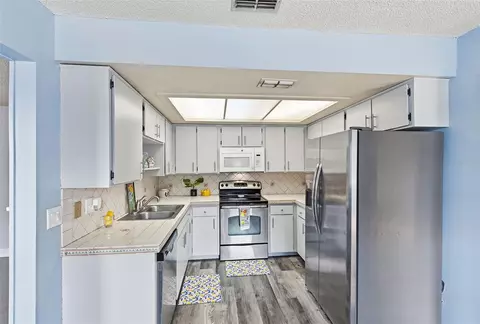 Kitchen - 118 Georgia Ave, Saint Cloud, FL 34769 photo 1 of 2