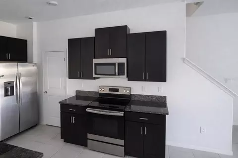 Kitchen - 12420 Crystal Jade Way, Parrish, FL 34219 photo 3 of 4