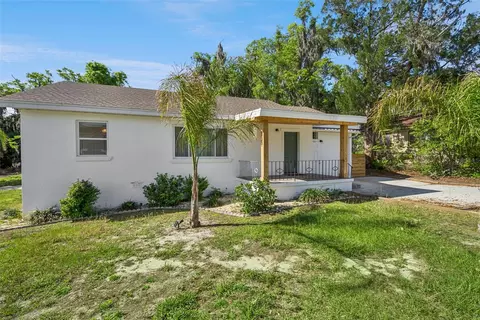 334 W Howry Ave, Deland, FL 32720
