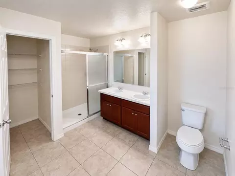 Bath - 4751 S Maplewild Ln, Saint Cloud, FL 34772 photo 1 of 3