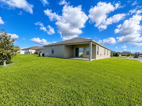 Exterior - 4751 S Maplewild Ln, Saint Cloud, FL 34772 photo 3 of 3