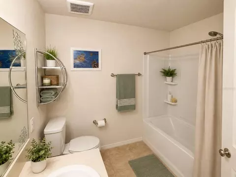 Bath - 4751 S Maplewild Ln, Saint Cloud, FL 34772 photo 3 of 3