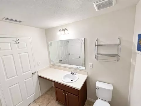 Bath - 4751 S Maplewild Ln, Saint Cloud, FL 34772 photo 2 of 3