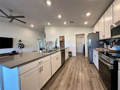 Kitchen - 353 Windy Willow Way, Saint Cloud, FL 34771 photo 4 of 7