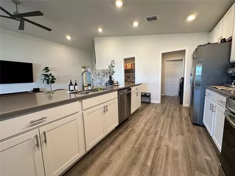 Kitchen - 353 Windy Willow Way, Saint Cloud, FL 34771 photo 6 of 7
