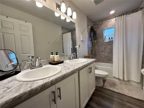 Bath - 353 Windy Willow Way, Saint Cloud, FL 34771 photo 3 of 5