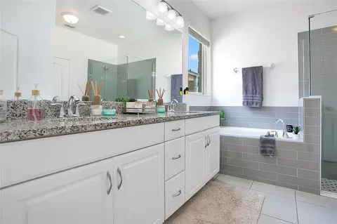 Bath - 5149 Ravena Ave E, Saint Cloud, FL 34771 photo 1 of 3