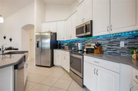 Kitchen - 5149 Ravena Ave E, Saint Cloud, FL 34771 photo 4 of 4