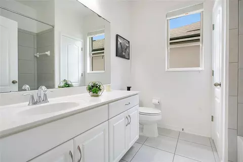 Bath - 5149 Ravena Ave E, Saint Cloud, FL 34771 photo 3 of 3