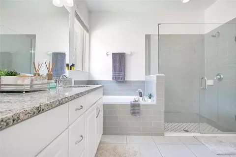 Bath - 5149 Ravena Ave E, Saint Cloud, FL 34771 photo 2 of 3