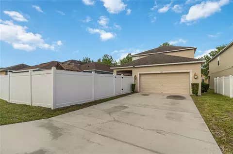 Exterior - 3209 Bayflower Ave, Saint Cloud, FL 34773 photo 6 of 11