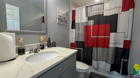 Bath - 1012 E Silver Star Rd, Ocoee, FL 34761 photo 1 of 1