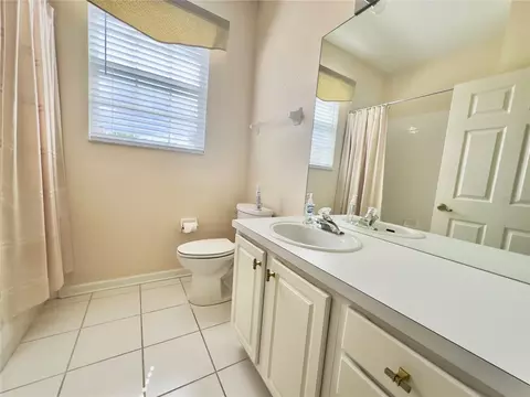 Bath - 13536 Turtle Marsh Loop #532, Orlando, FL 32837 photo 2 of 4