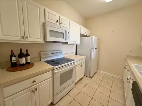 Kitchen - 13536 Turtle Marsh Loop #532, Orlando, FL 32837 photo 1 of 6