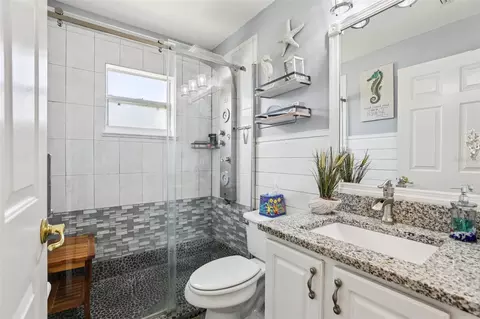 Bath - 3954 Mcclelland Rd, Saint Cloud, FL 34772 photo 5 of 5