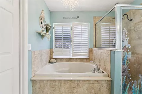 Bath - 3954 Mcclelland Rd, Saint Cloud, FL 34772 photo 3 of 5