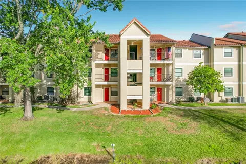 3028 Parkway Blvd #208, Kissimmee, FL 34747
